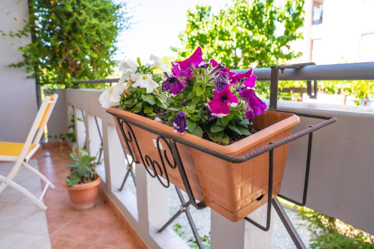Secret Garden 76 Sq.M. Apartment Close To City Center Ioánina Exterior foto