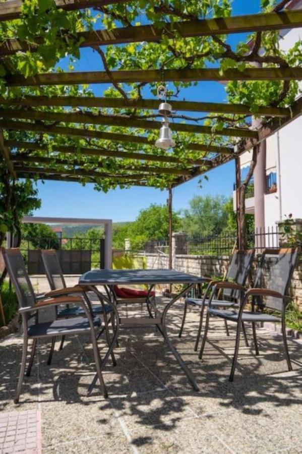 Secret Garden 76 Sq.M. Apartment Close To City Center Ioánina Exterior foto