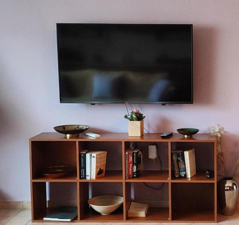 Secret Garden 76 Sq.M. Apartment Close To City Center Ioánina Exterior foto